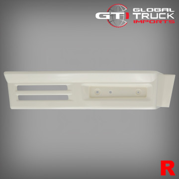 Step Garnish R/H - Mitsubishi Heavy 2012 to 2021